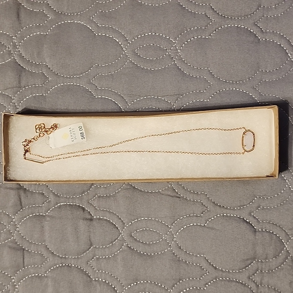Kendra scott Elisa necklace 16-18"